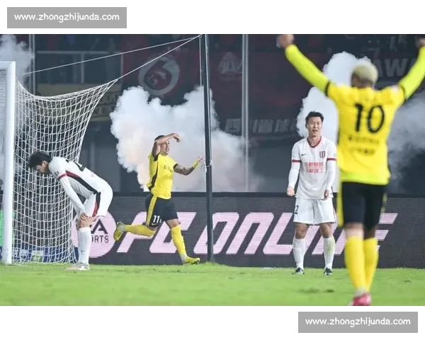 海港 1-3 遭逆转!先赛 1 场仅领先成都 2 分,中超争冠变天